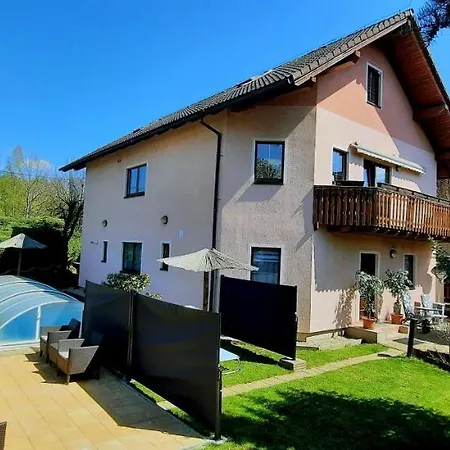 Pool Apartments Karlovy Vary Exterior photo